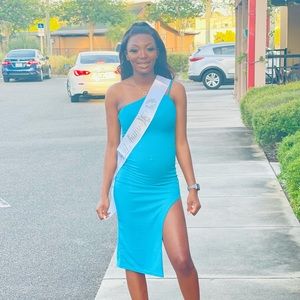 Meet your Posher, Shania